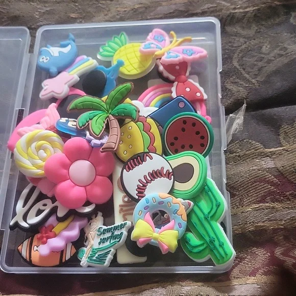 Bogg 30 Charms Boxed Counted Theme Beach Like My Bogg Bag Looks Fab On - Picture 5 of 6